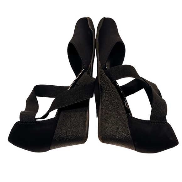 ANNE KLEIN 9-1/2 M IFLEX BLACK FABRIC WEDGE SANDALS - Picture 5 of 16